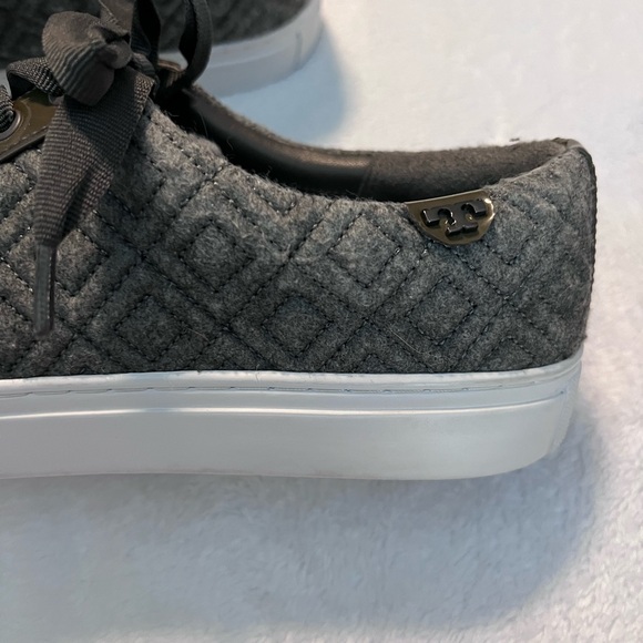 Tory Burch Women’s Gray Casual Sneakers EUC - Picture 4 of 9